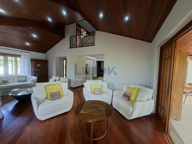 Casa com 1000m² 4 quartos e 6 banheiros, à venda, no bairro Village Visconde de Itamaracá em Valinhos