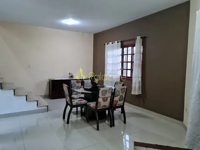 Casa com 290m² 3 quartos e 3 banheiros, à venda, no bairro Vila Suiça em Pindamonhangaba