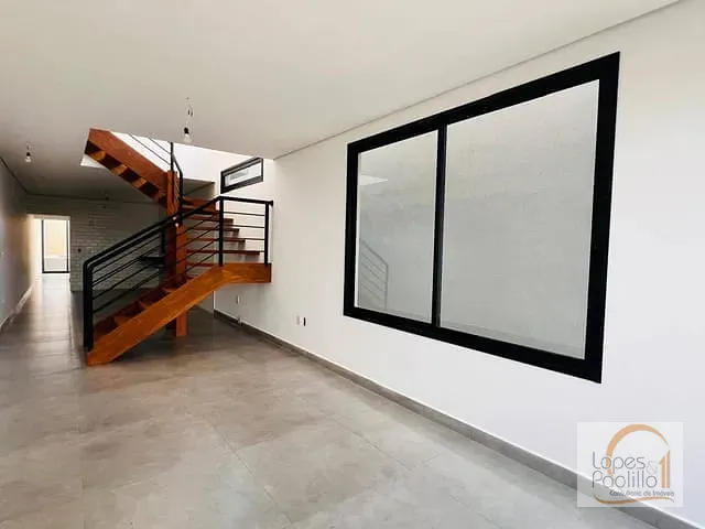 Casa com 175m² 3 quartos e 3 banheiros, à venda, no bairro Loanda em Atibaia
