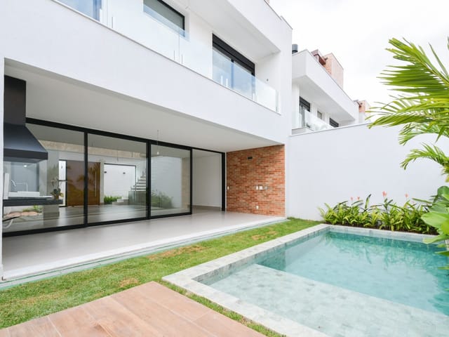 Foto do Casa - Casa no condomínio Vila Luni para venda com 3 quartos, sendo 3 suítes, 331m² | Lares e Andares Imóveis