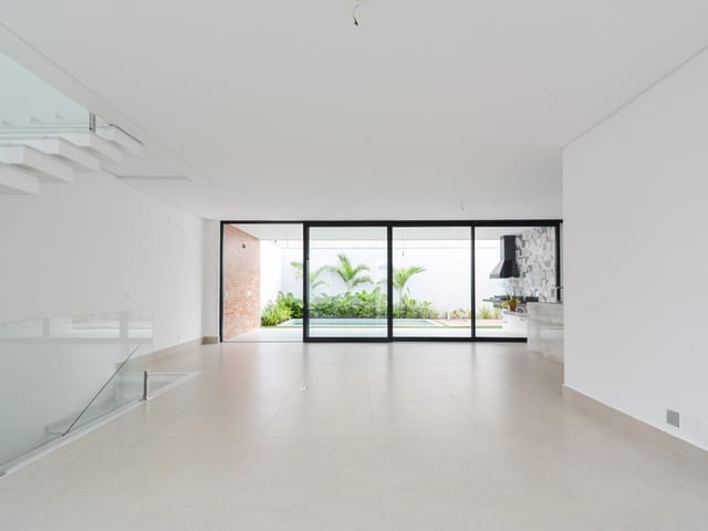 Foto do Casa - Casa no condomínio Vila Luni para venda com 3 quartos, sendo 3 suítes, 331m² | Lares e Andares Imóveis