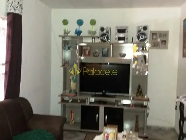 Casa com 156m² 3 quartos e 1 banheiro, à venda, no bairro Conjunto Habitacional Terra dos Ipês II (Fase II) em Pindamonhangaba