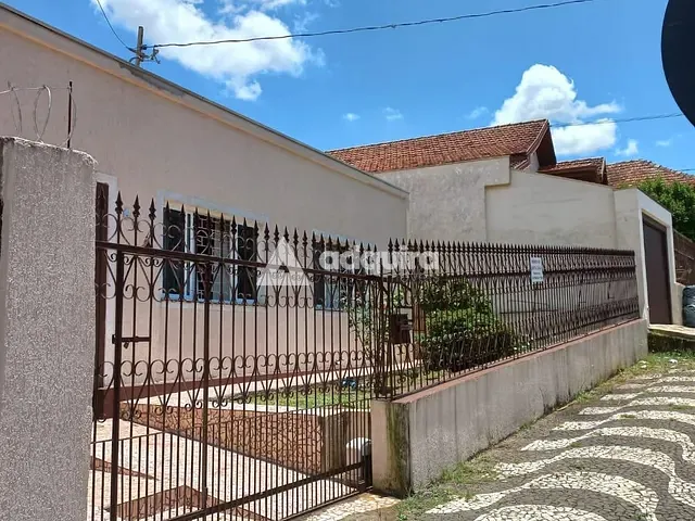 Casa com 625m² 3 quartos e 2 banheiros, à venda, no bairro Uvaranas em Ponta Grossa