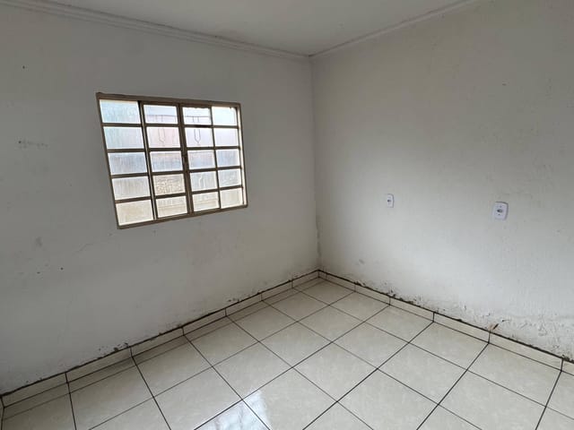 Casa com quintal amplo na Vila Oliveira – Espaço e localização prática para o dia a di - Foto