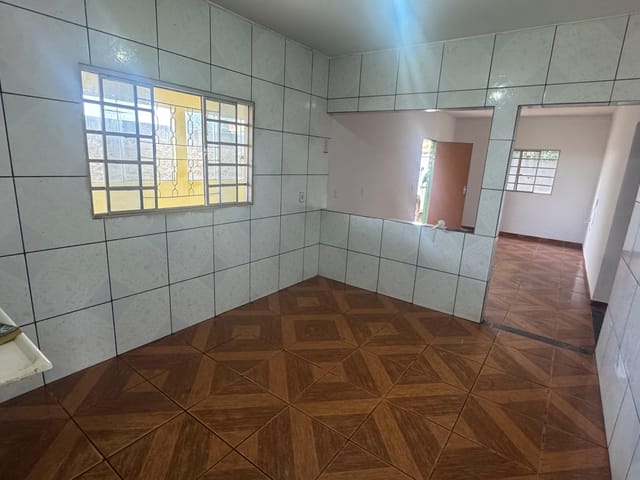 Casa com quintal amplo na Vila Oliveira – Espaço e localização prática para o dia a di - Foto