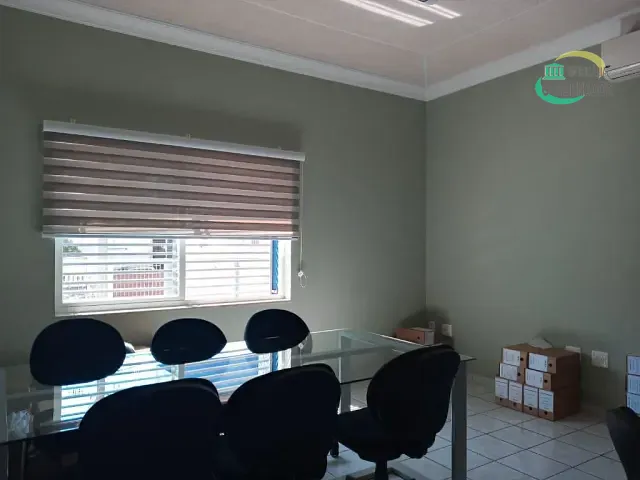 Casa com 342m², à venda ou para alugar, no bairro Jardim Chapadão em Campinas