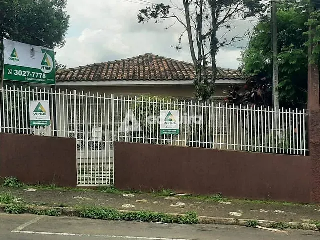 Casa com 616m² 3 quartos e 3 banheiros, à venda, no bairro Olarias em Ponta Grossa