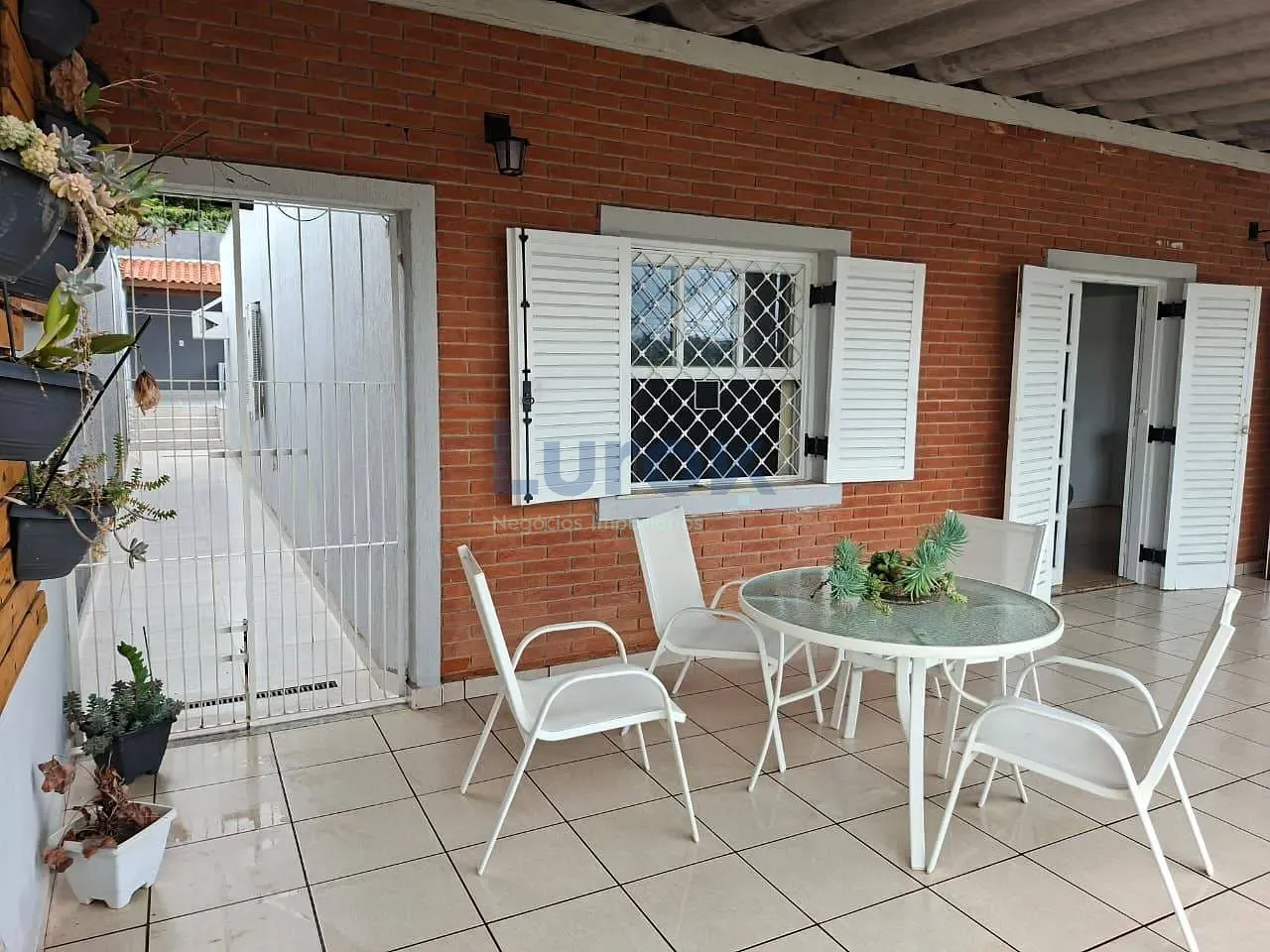 Casa, 3 quartos, 250 m² - Foto 1