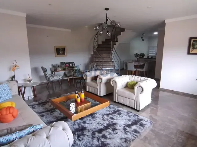 Sobrado com 250m² 4 quartos e 6 banheiros, à venda, no bairro Jardim Ana em Morungaba