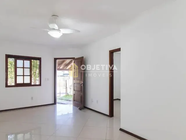 Casa 3 quartos e 1 banheiro, à venda, no bairro Hípica em Porto Alegre