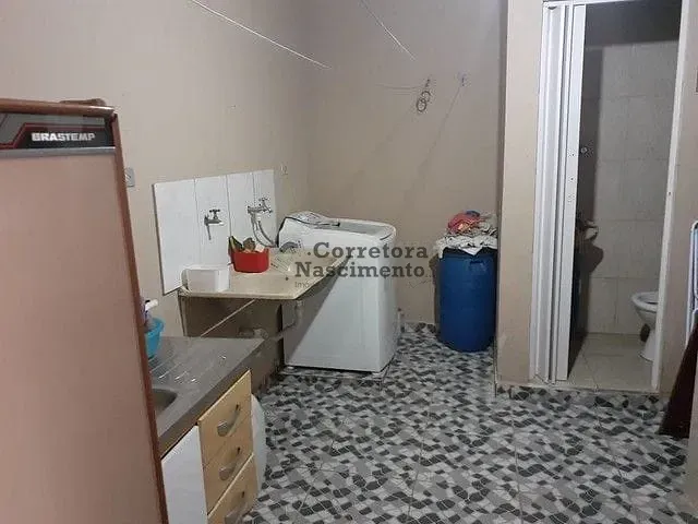 Casa com 200m² 2 quartos e 1 banheiro, à venda, no bairro Jardim Santa Marina em Jacareí