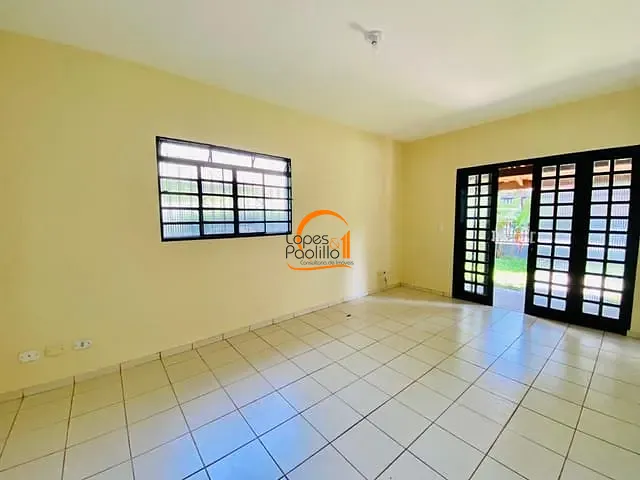 Casa com 346m² 3 quartos e 2 banheiros, para alugar, no bairro Jardim dos Pinheiros em Atibaia