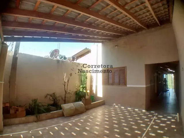 Casa com 250m² 2 quartos e 1 banheiro, à venda, no bairro Bandeira Branca em Jacareí