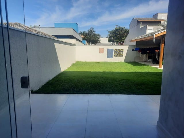 Casa com 300m², à venda, no bairro Parque São Cristóvão em Taubaté