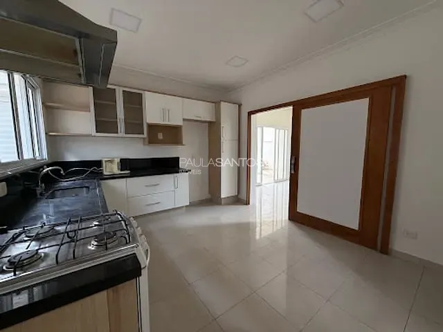 Casa com 350m² 4 quartos e 6 banheiros, para alugar, no bairro Parque Campolim em Sorocaba