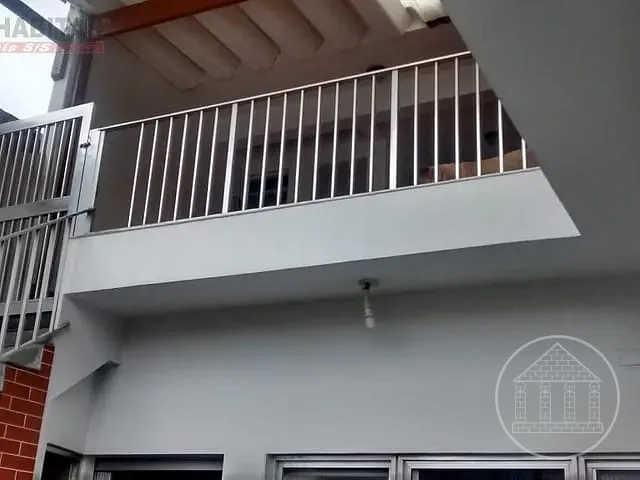 Sobrado com 200m² 4 quartos e 3 banheiros, para alugar, no bairro Cidade Dutra em São Paulo