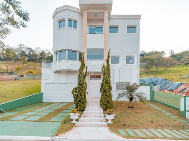 Casa com 450m² 5 quartos e 7 banheiros, à venda, no bairro Tamboré em Santana de Parnaíba