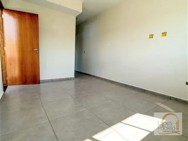 Casa com 125m² 2 quartos e 2 banheiros, à venda, no bairro Vila Santa Helena em Atibaia