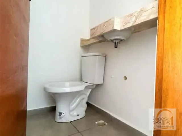 Casa com 125m² 2 quartos e 2 banheiros, à venda, no bairro Vila Santa Helena em Atibaia