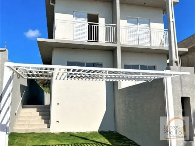 Casa com 125m² 2 quartos e 2 banheiros, à venda, no bairro Vila Santa Helena em Atibaia