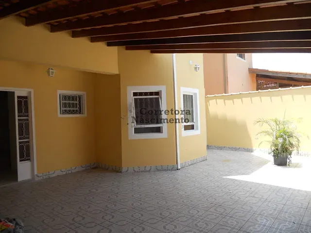 Casa com 300m² 3 quartos e 2 banheiros, à venda, no bairro Santa Cruz dos Lazaros em Jacareí