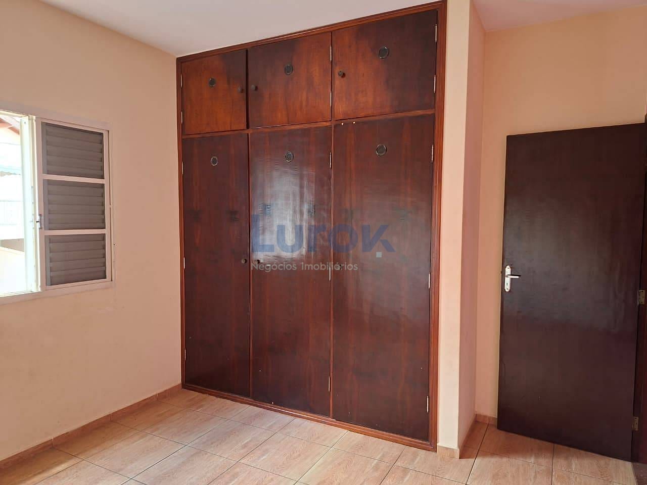 Casa, 3 quartos, 250 m² - Foto 14