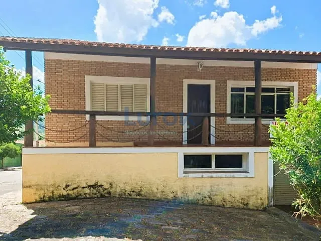 Casa com 250m² 3 quartos e 2 banheiros, à venda, no bairro Vila Nova em Morungaba