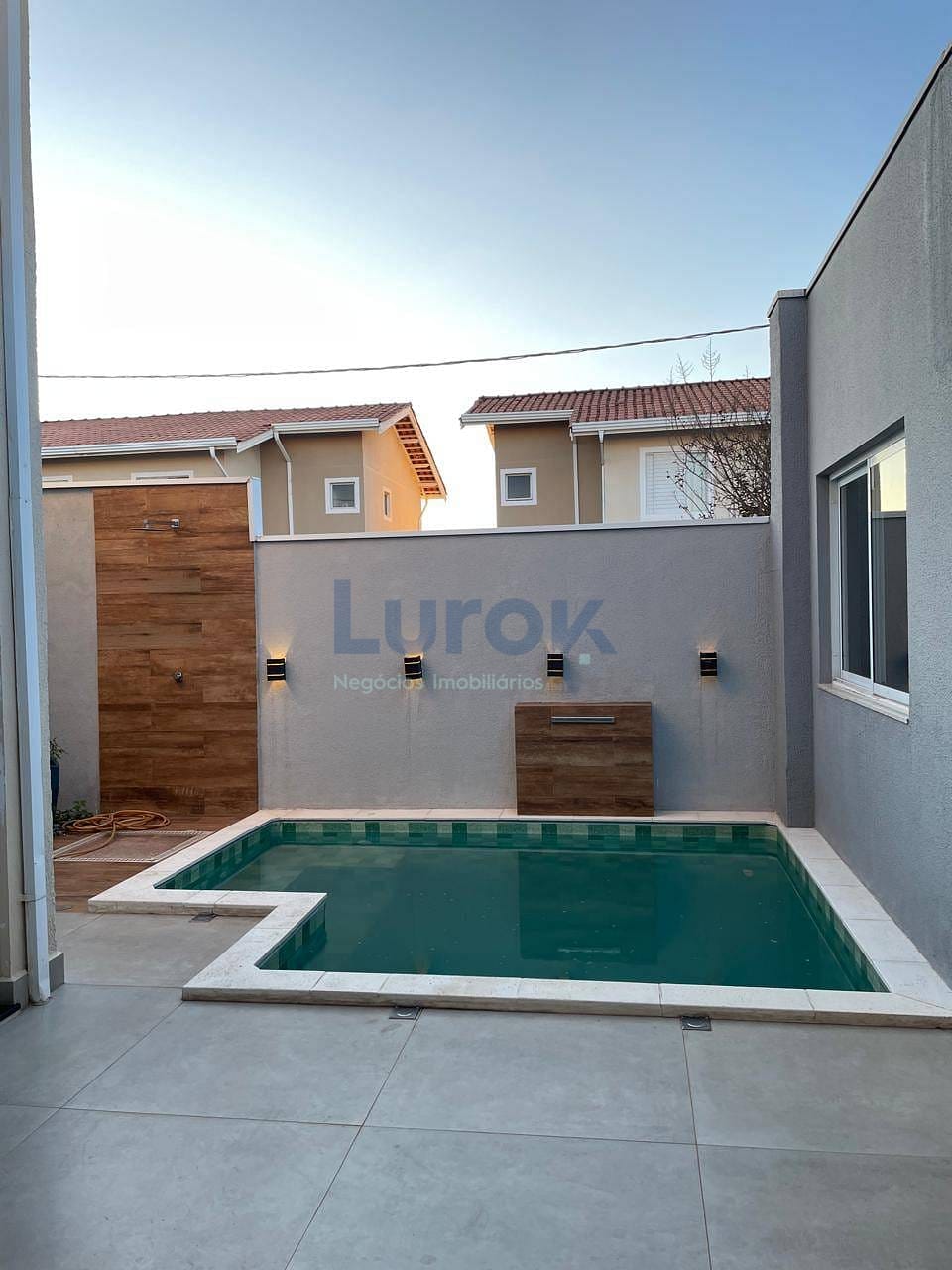 Casa, 3 quartos, 184 m² - Foto 1