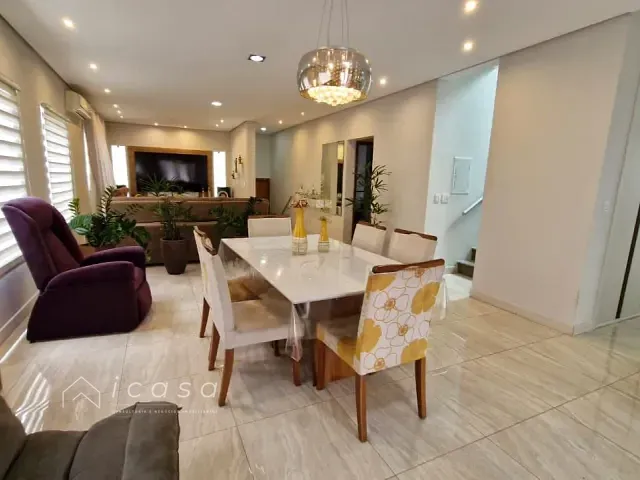 Casa com 500m² 4 quartos e 3 banheiros, à venda, no bairro Parque Senhor do Bonfim em Taubaté