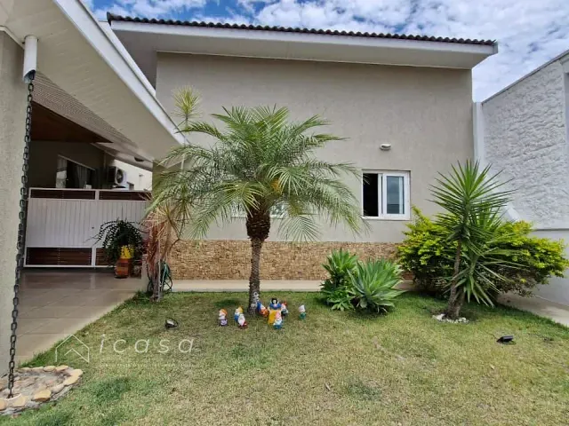 Casa com 500m² 4 quartos e 3 banheiros, à venda, no bairro Parque Senhor do Bonfim em Taubaté