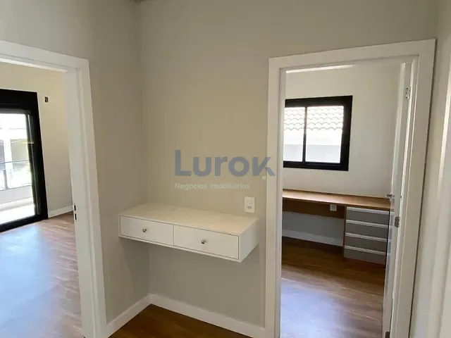 Casa com 308m² 3 quartos e 4 banheiros, à venda, no bairro Jardim São Marcos em Valinhos