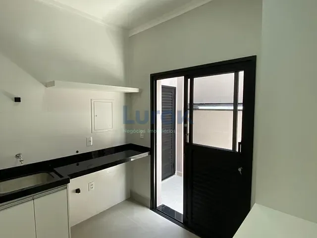Casa com 308m² 3 quartos e 4 banheiros, à venda, no bairro Jardim São Marcos em Valinhos