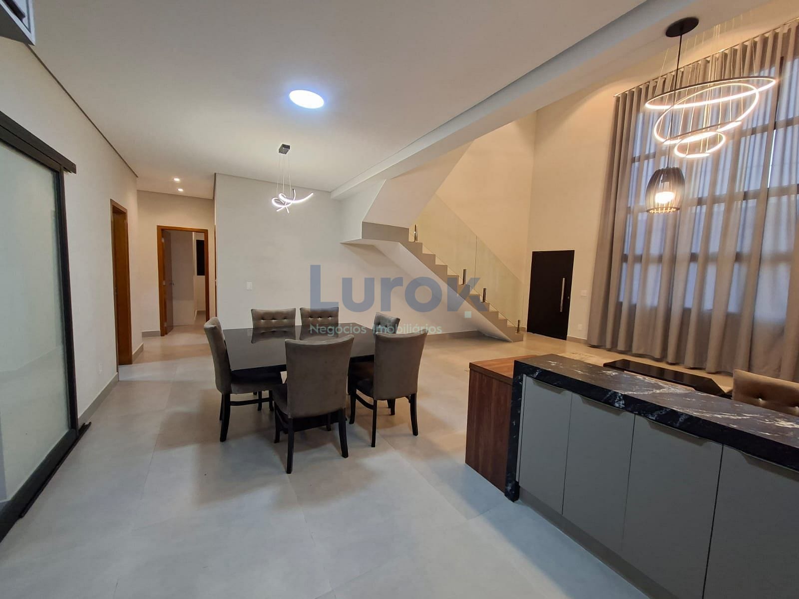 Casa, 3 quartos, 219 m² - Foto 4