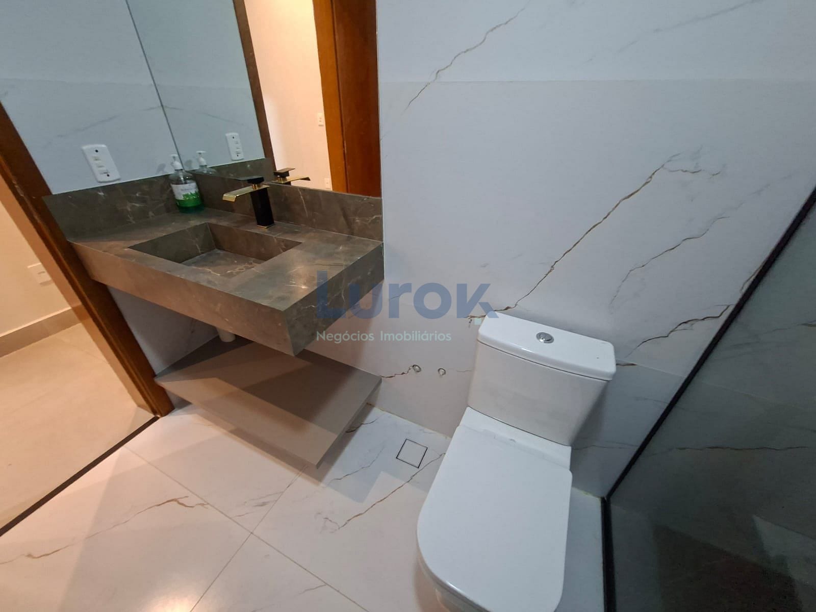 Casa, 3 quartos, 219 m² - Foto 13