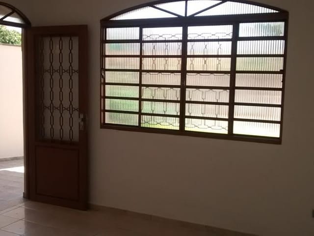 Foto do Casa - Casa com 2 dormitórios para alugar, 100 m² por R$ 1.300,00 - Wanel Ville - Sorocaba/SP | Ary Proenca Negócios Imobiliários Ltda