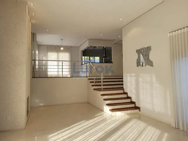 Casa com 890m² 3 quartos e 4 banheiros, à venda, no bairro Chácaras São Bento em Valinhos