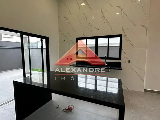 Casa com 250m² 3 quartos e 2 banheiros, à venda, no bairro Lotamento Floresta em São José Dos Campos