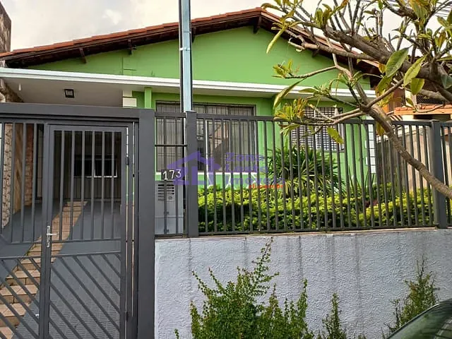 Casa com 260m² 3 quartos e 2 banheiros, para alugar, no bairro Vila Granada em São Paulo