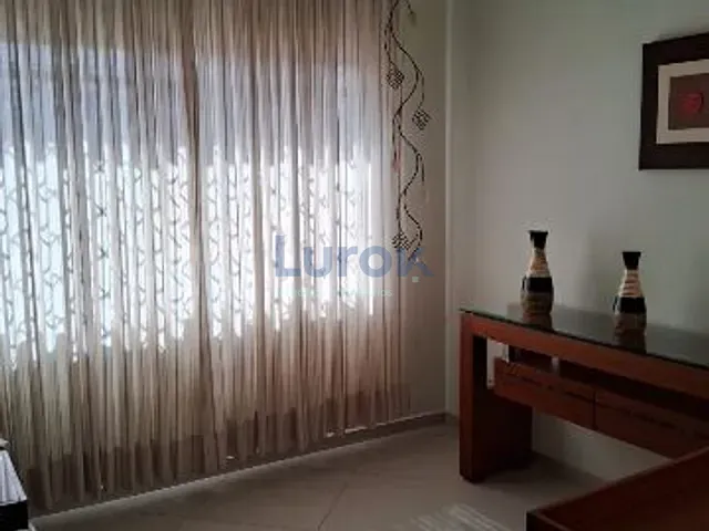 Casa com 267m² 3 quartos e 3 banheiros, à venda, no bairro Vila Ramaciotti em Valinhos