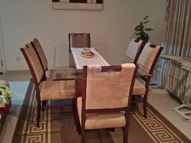 Casa com 267m² 3 quartos e 3 banheiros, à venda, no bairro Vila Ramaciotti em Valinhos