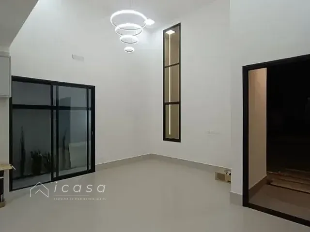 Casa com 325m² 4 quartos e 4 banheiros, à venda, no bairro Piracangaguá em Taubaté
