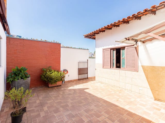 Casa com 300m² 3 quartos e 4 banheiros, à venda, no bairro Jardim Oriental em São Paulo