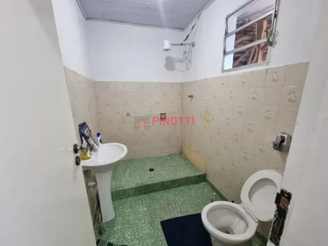 Casa 2 quartos e 2 banheiros, à venda, no bairro Rudge Ramos em São Bernardo do Campo