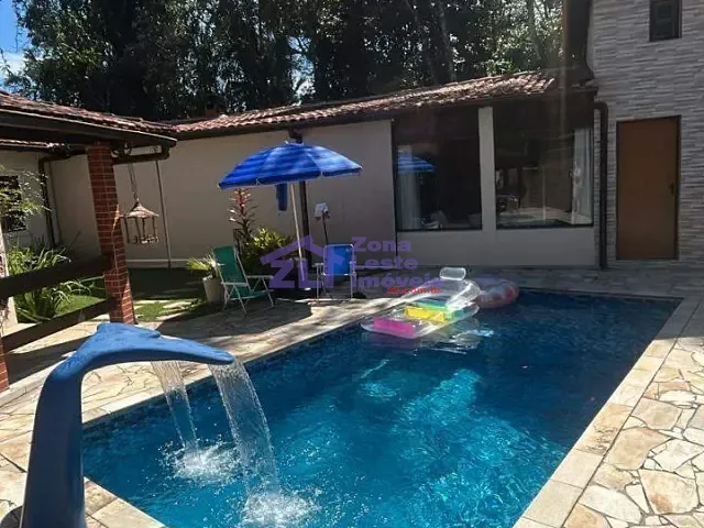 Casa com 373m² 5 quartos e 2 banheiros, à venda, no bairro Guaratuba em Bertioga