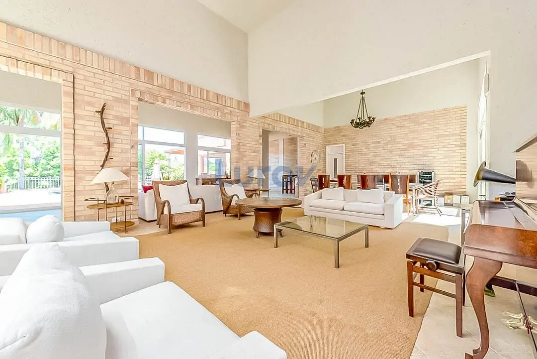Casa, 5 quartos, 1500 m² - Foto 2