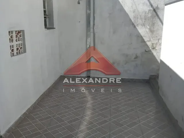 Casa com 250m² 1 quarto e 1 banheiro, para alugar, no bairro Jardim Ismênia em São José Dos Campos