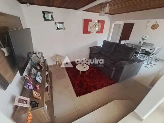 Casa com 307m² 2 quartos e 2 banheiros, à venda, no bairro Cará-Cará em Ponta Grossa