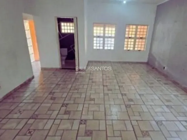 Casa com 600m² 3 quartos e 2 banheiros, à venda, no bairro Vila Carvalho em Sorocaba
