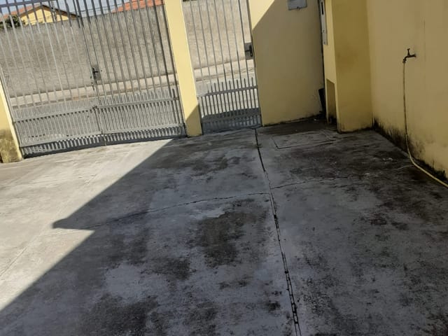 Casa com 250m² 3 quartos e 2 banheiros, à venda, no bairro Residencial Mombaça em Pindamonhangaba