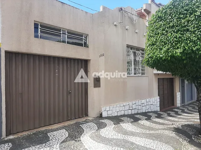 Casa com 253m² 4 quartos e 3 banheiros, à venda, no bairro Centro em Ponta Grossa